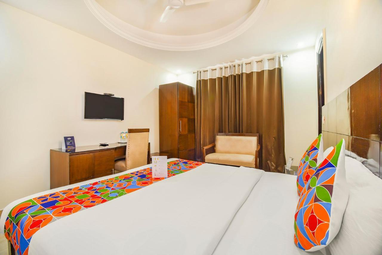 Fabhotel Marble Arch - Nr Karol Bagh Market Делі Екстер'єр фото